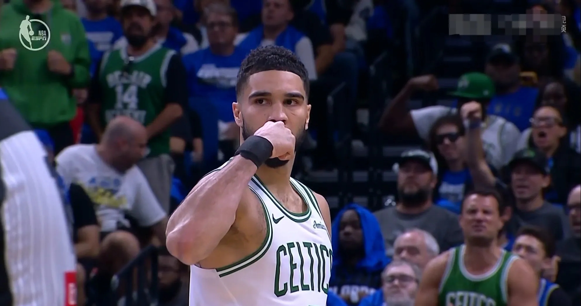 凯尔特人队客场力克奇才，塔图姆连砍高分的简单介绍