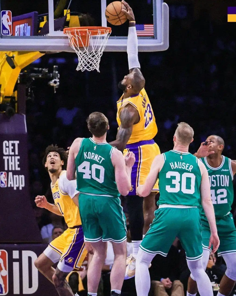 包含湖人横扫波兰男篮，米切尔关键制胜的词条