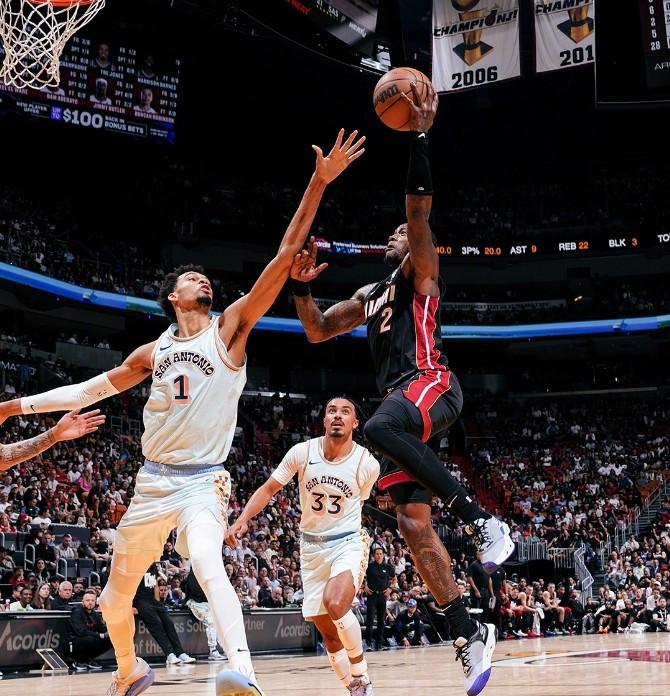 火爆对抗激发激情，球员们积极备战迎接挑战的简单介绍