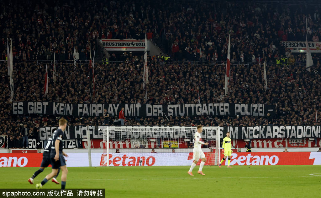 开云平台-沃尔夫斯堡撕裂对手的防线，豪取胜利的简单介绍