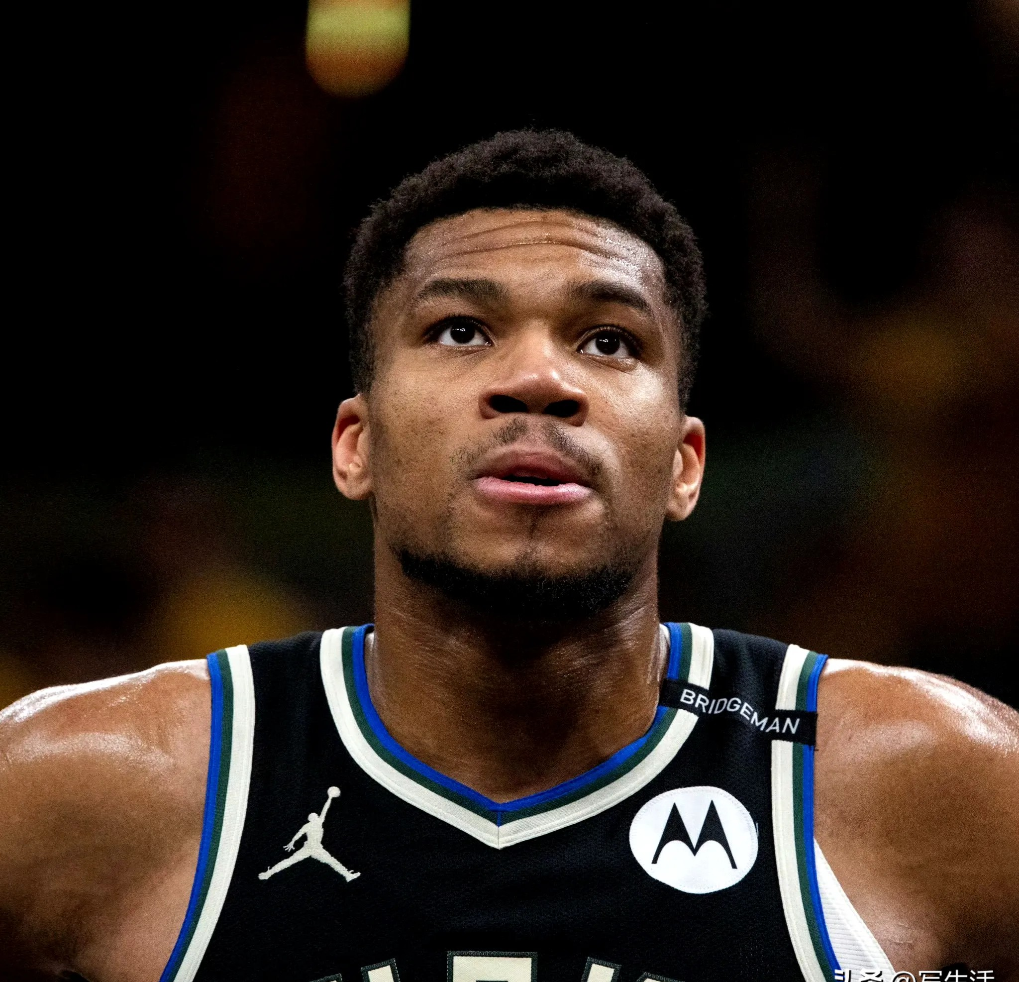 开云APP-巴西男篮绝地反击猛龙，字母哥送出助攻