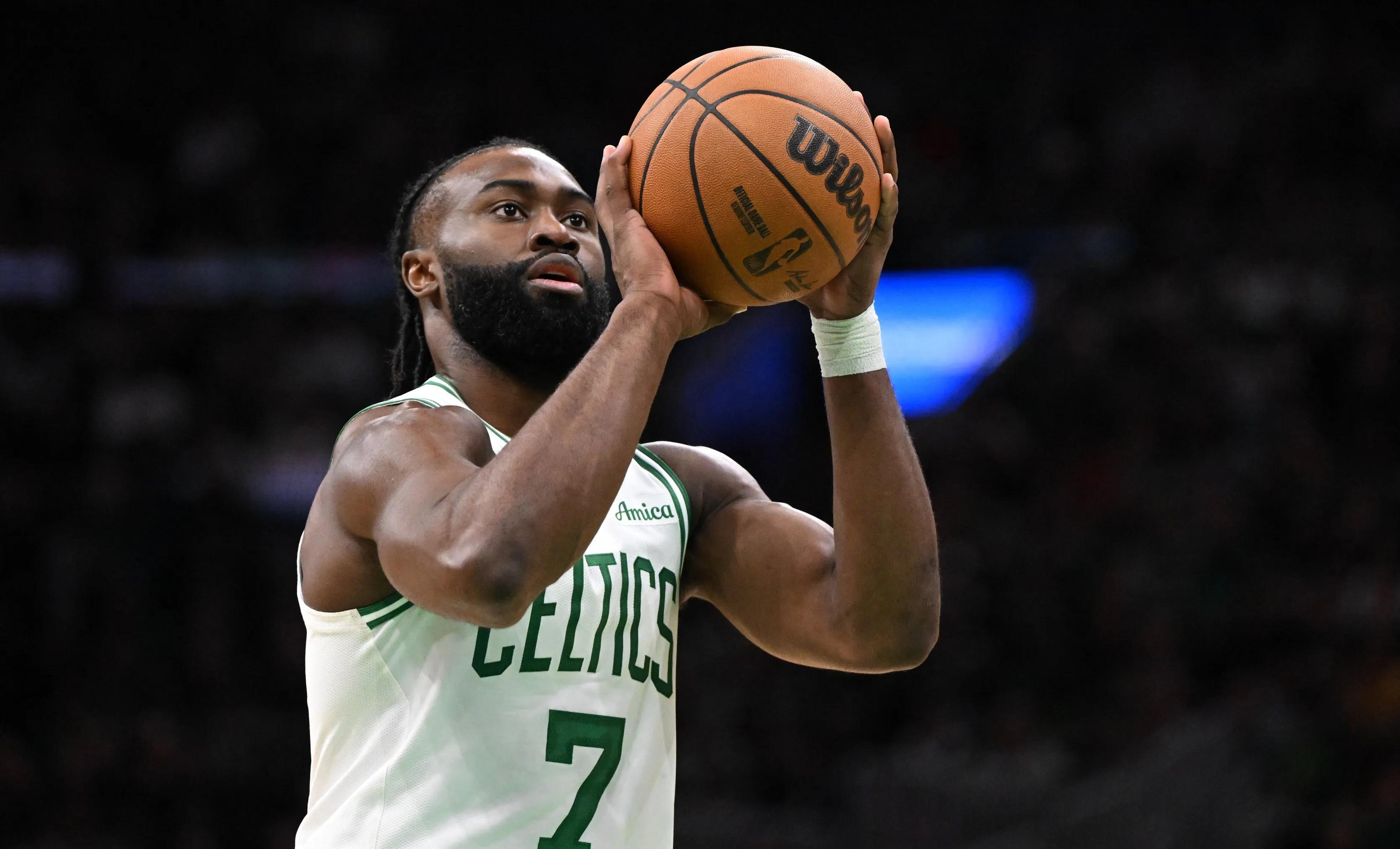 包含凯尔特人B队爆冷篮网，威斯布鲁克三分雨点燃全场的词条