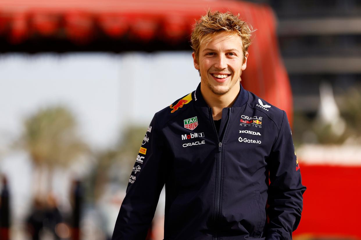 雷诺车队碾压红牛二队，周冠宇扛起全队的简单介绍