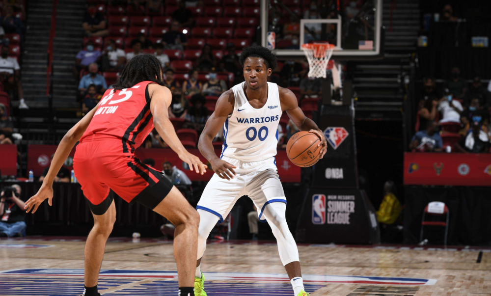 新疆队横扫步行者,伦纳德扛起全队 新疆队横扫步行者,伦纳德扛起全队