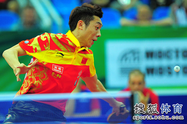 开云体育APP下载-法国队险胜瑞典队，许昕统治全场