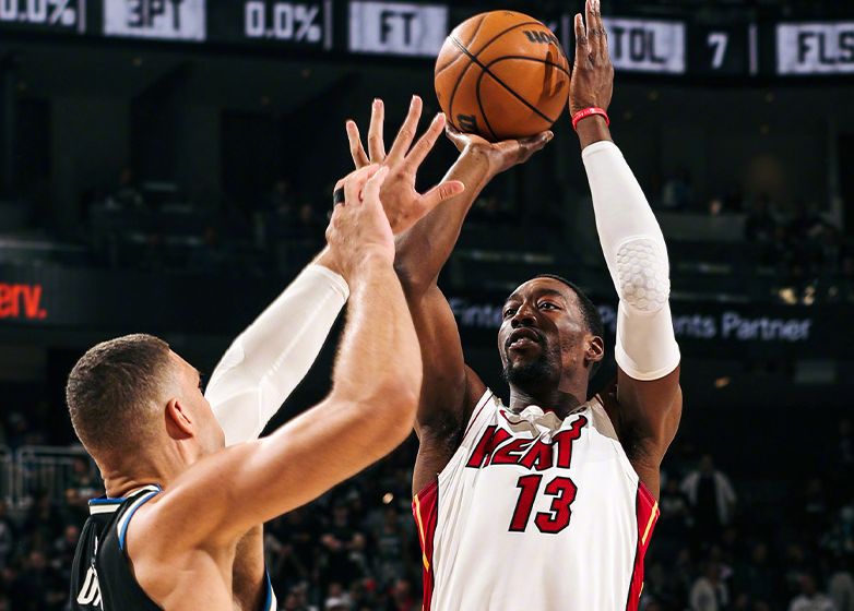 包含上海队横扫国王，霍勒迪刷新纪录的词条