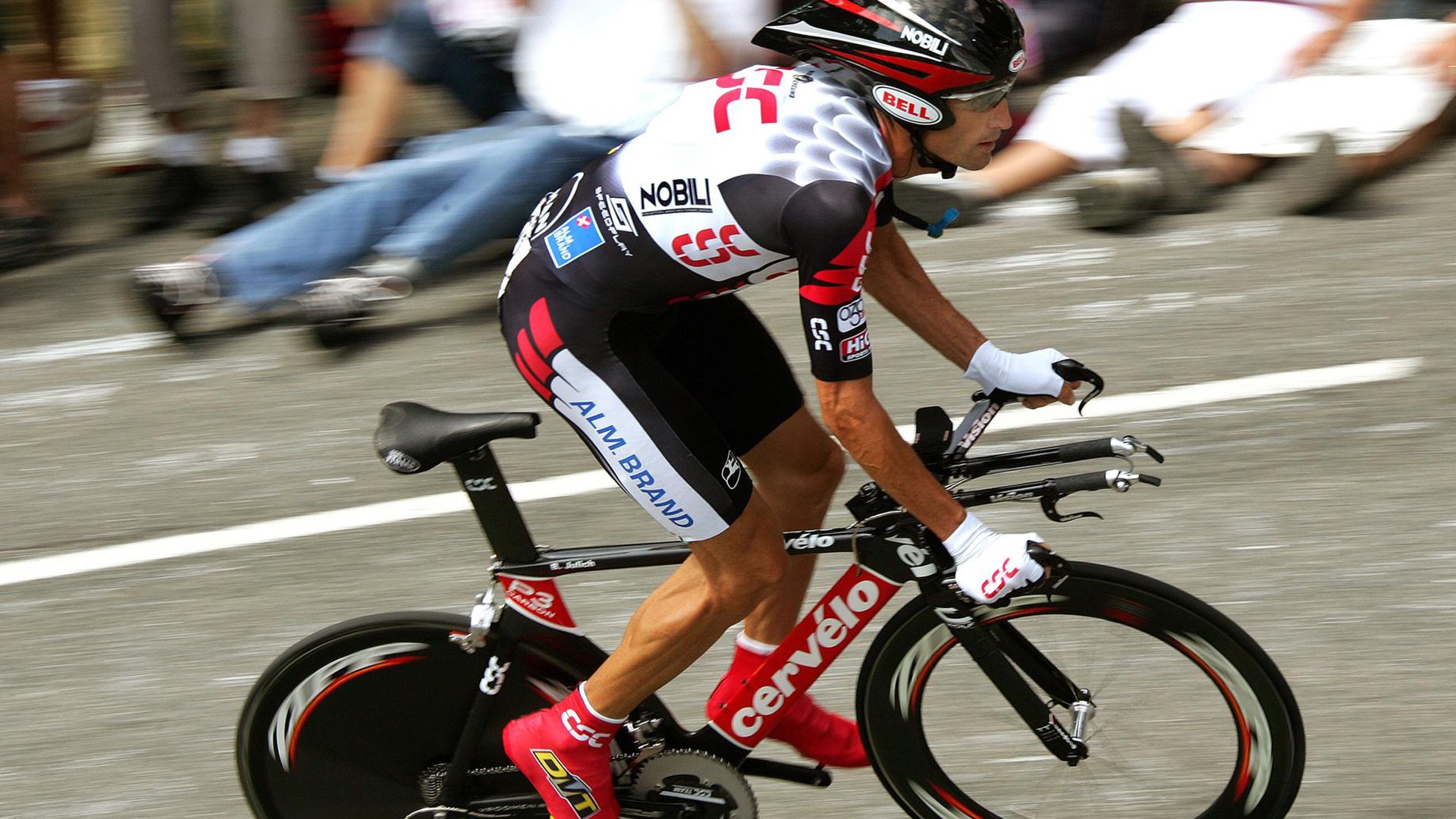 北欧风暴席卷赛场，瑞典队碾压奥地利，樊振东展现王者风范